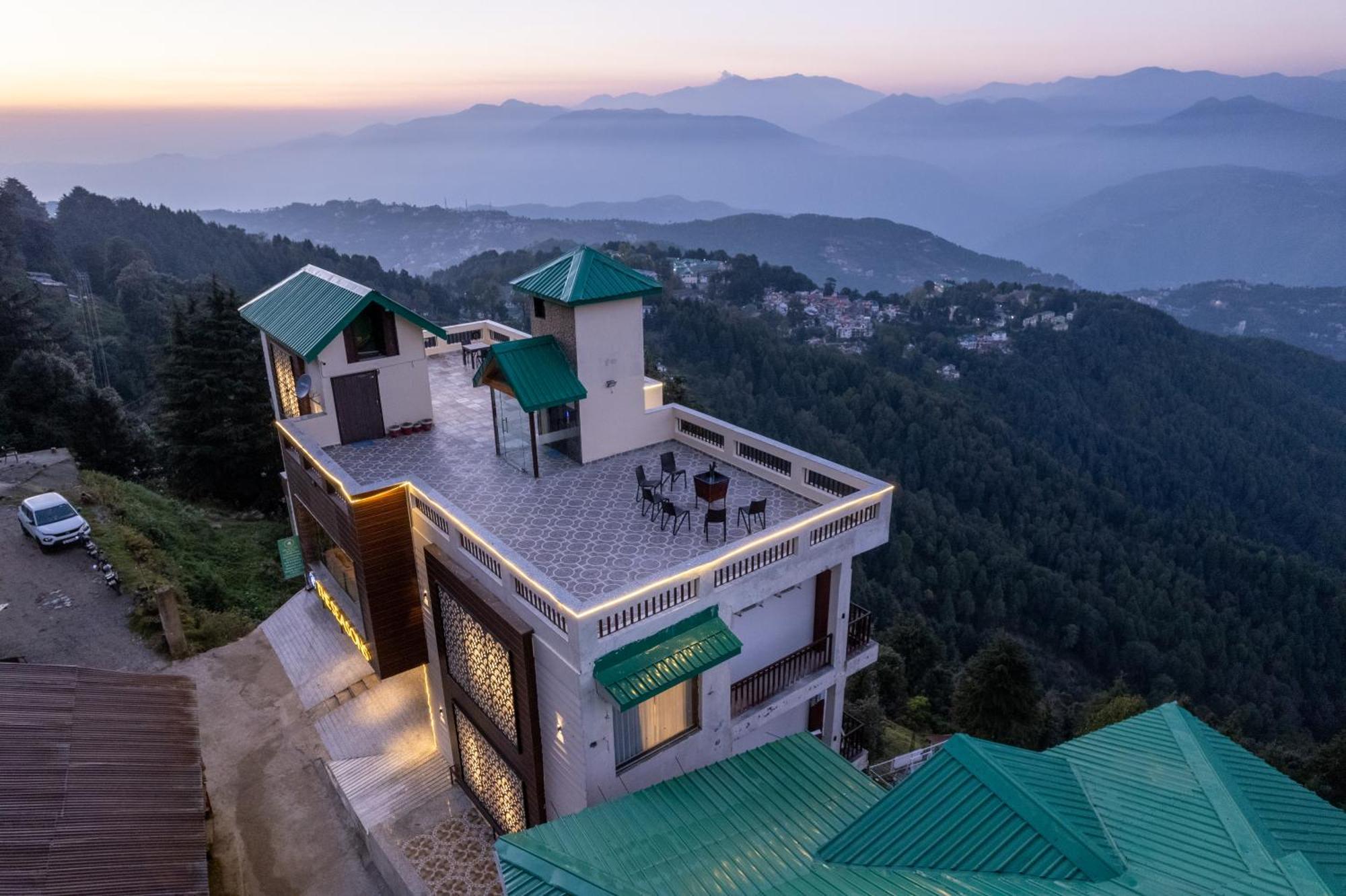 The Seasons Dalhousie - Best Valley View & Mountain View Hotel In Dalhousie Dış mekan fotoğraf